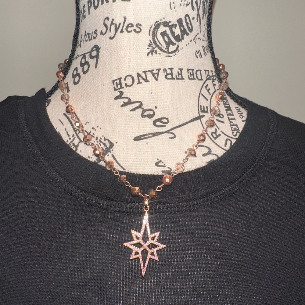 Pendant necklace